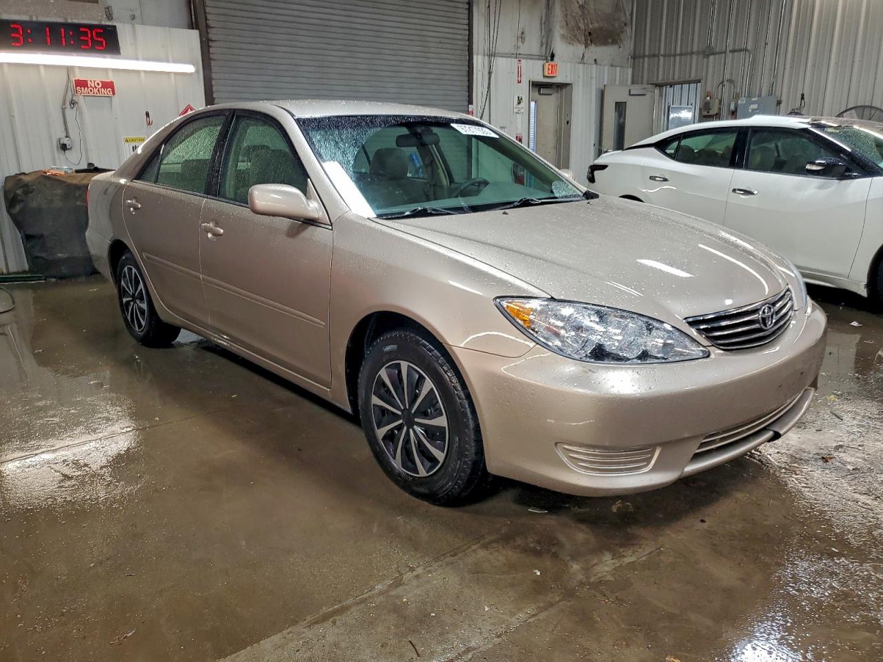 2005 TOYOTA CAMRY LE photo 7