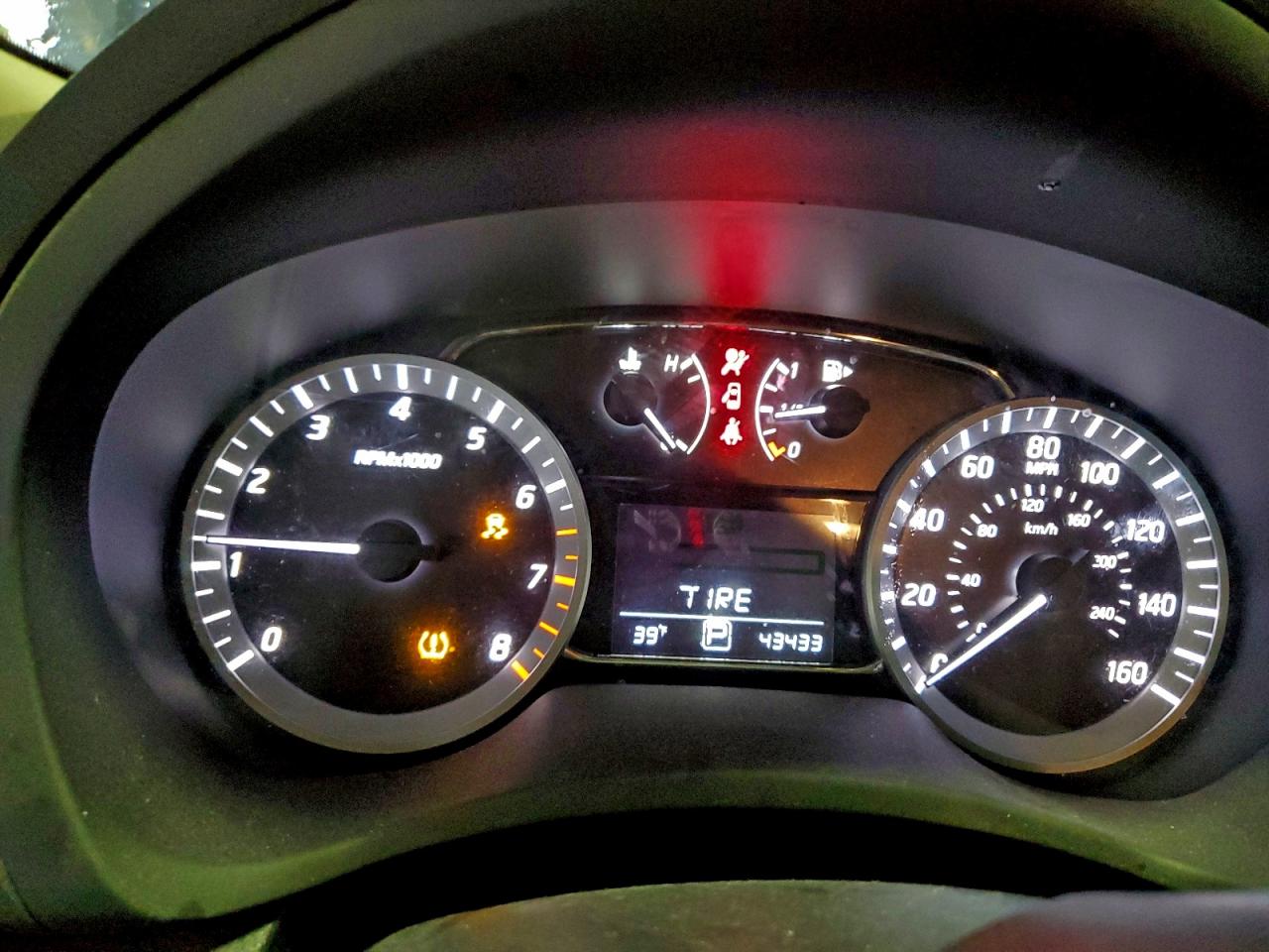 2015 NISSAN SENTRA S photo 9