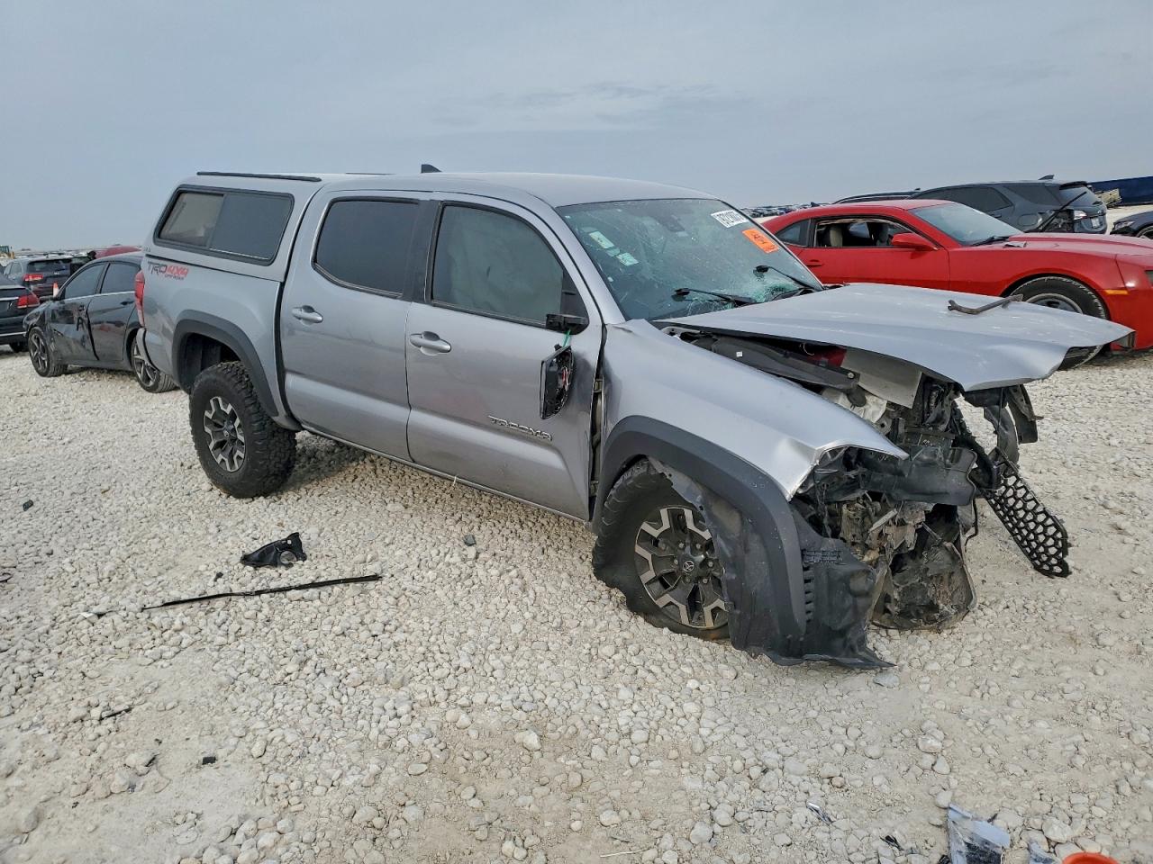 2019 TOYOTA TACOMA DOUBLE CAB photo 4