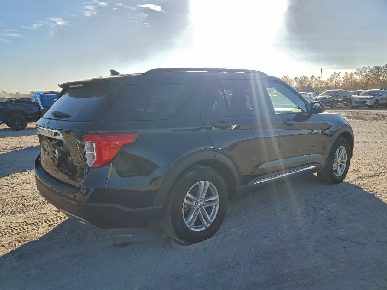 2023 FORD EXPLORER XLT photo 5