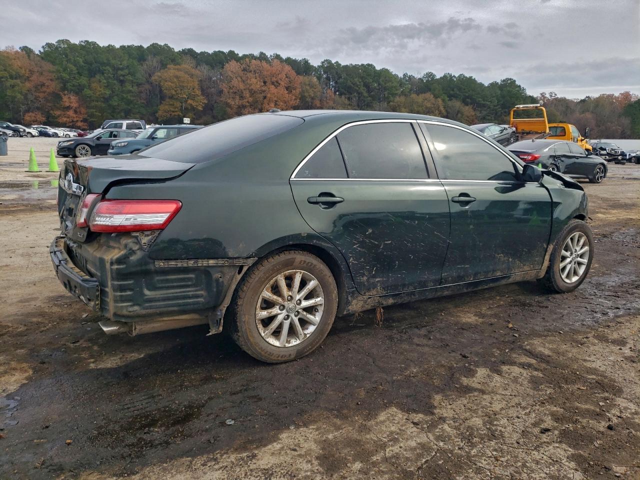 2011 TOYOTA CAMRY BASE photo 5