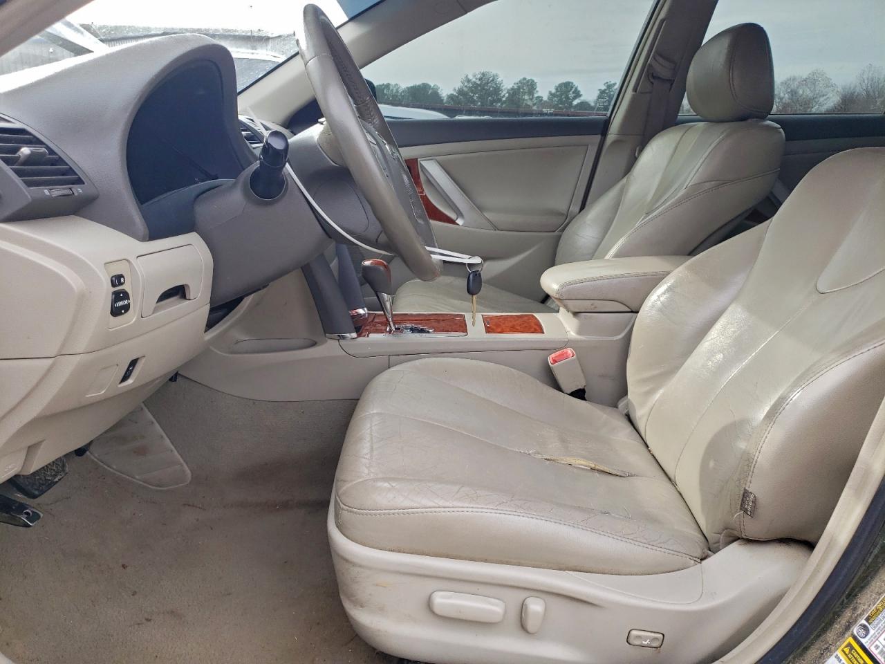 2011 TOYOTA CAMRY BASE photo 13