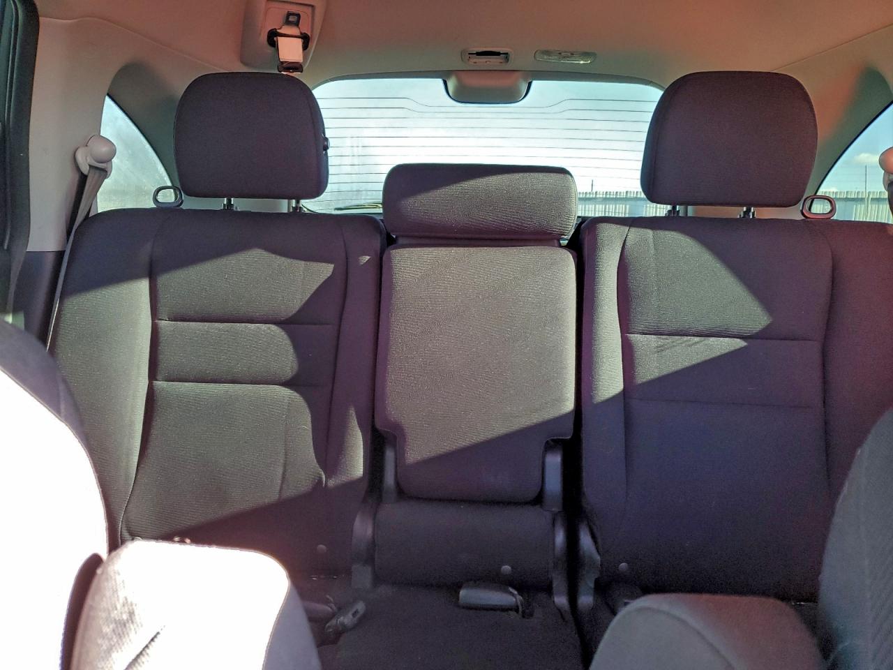 2010 HONDA CR-V LX photo 19
