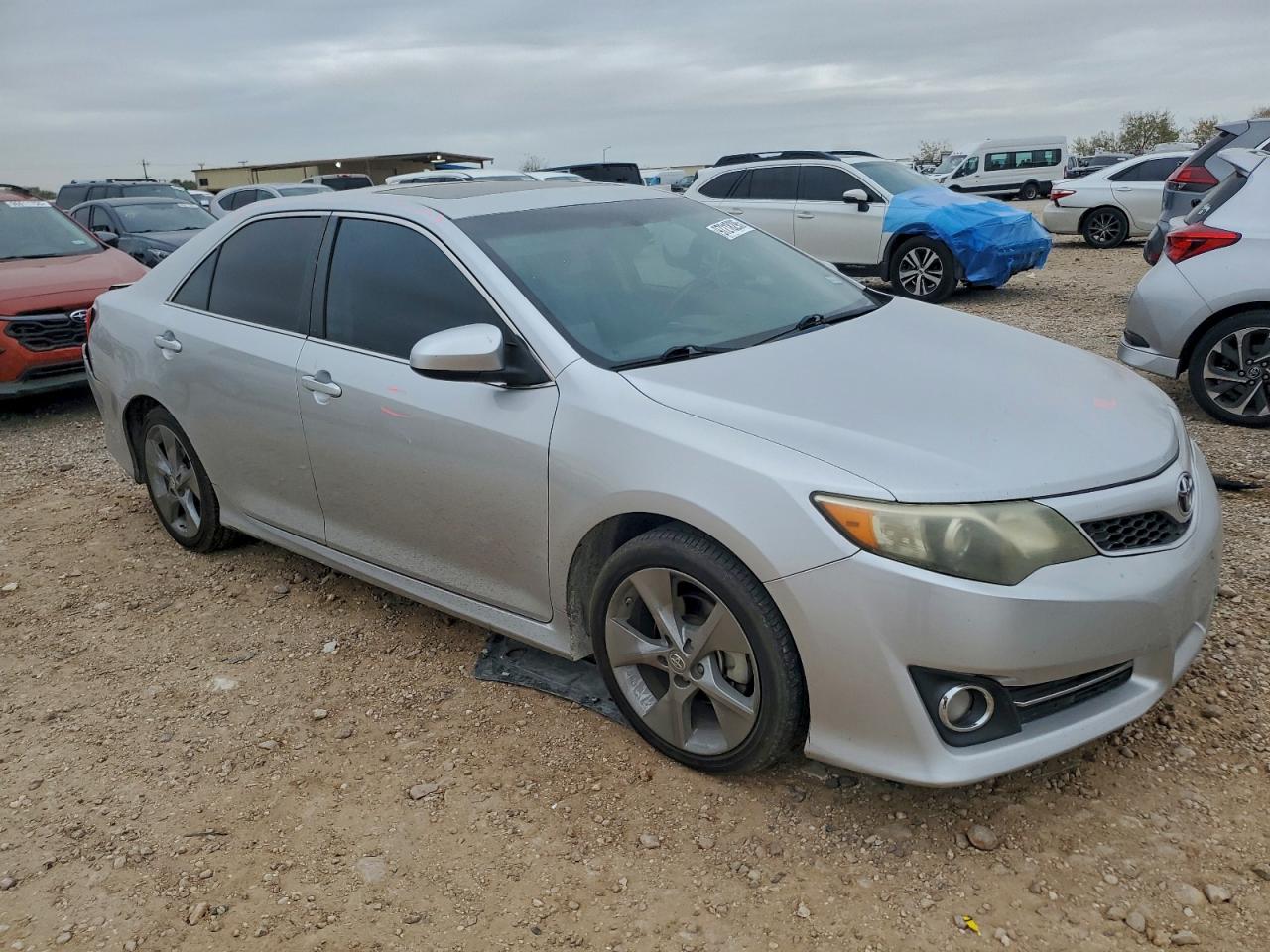2014 TOYOTA CAMRY L photo 7