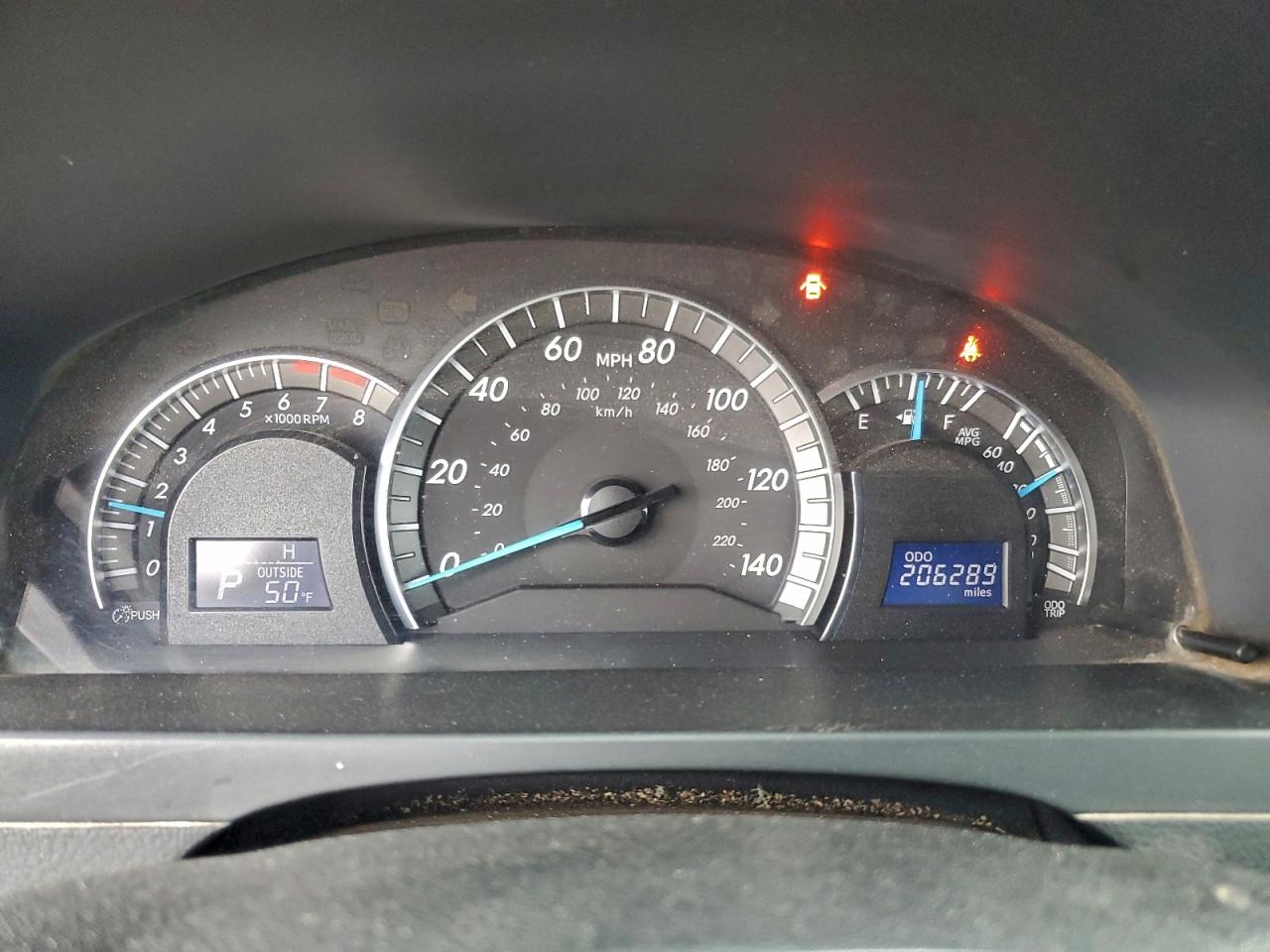 2014 TOYOTA CAMRY L photo 17