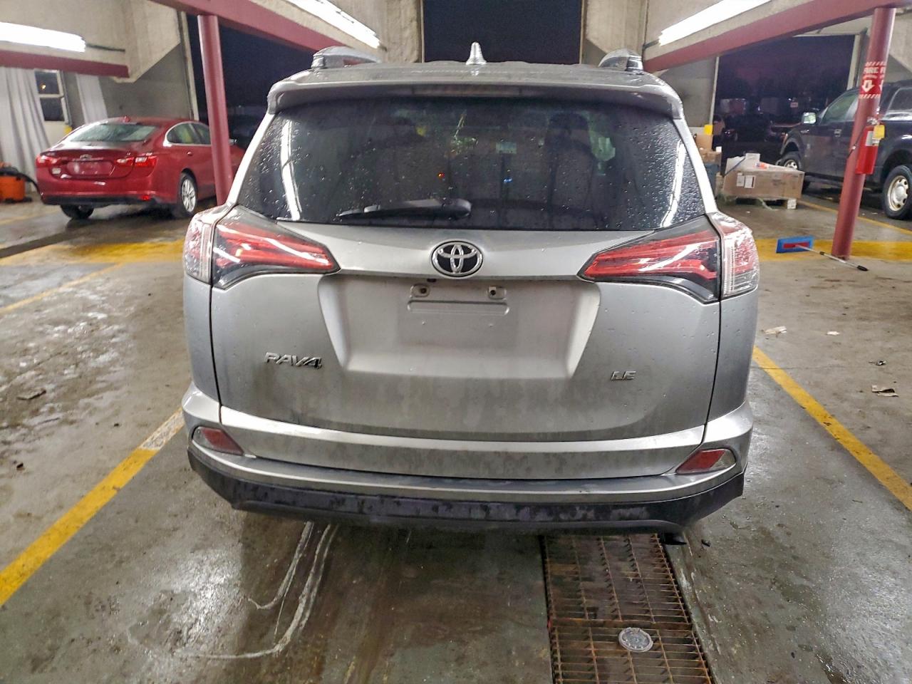 2018 TOYOTA RAV4 LE photo 6