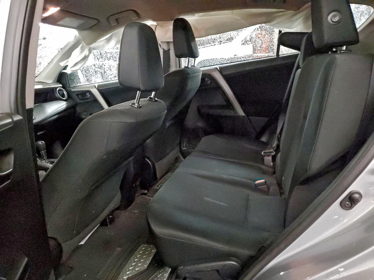 2018 TOYOTA RAV4 LE photo 11