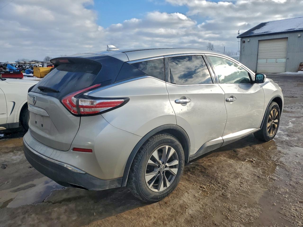 2017 NISSAN MURANO S photo 3