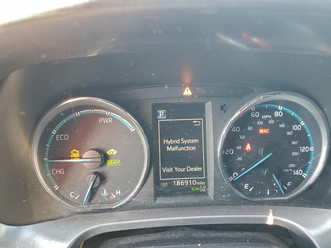 2018 TOYOTA RAV4 HV SE photo 17