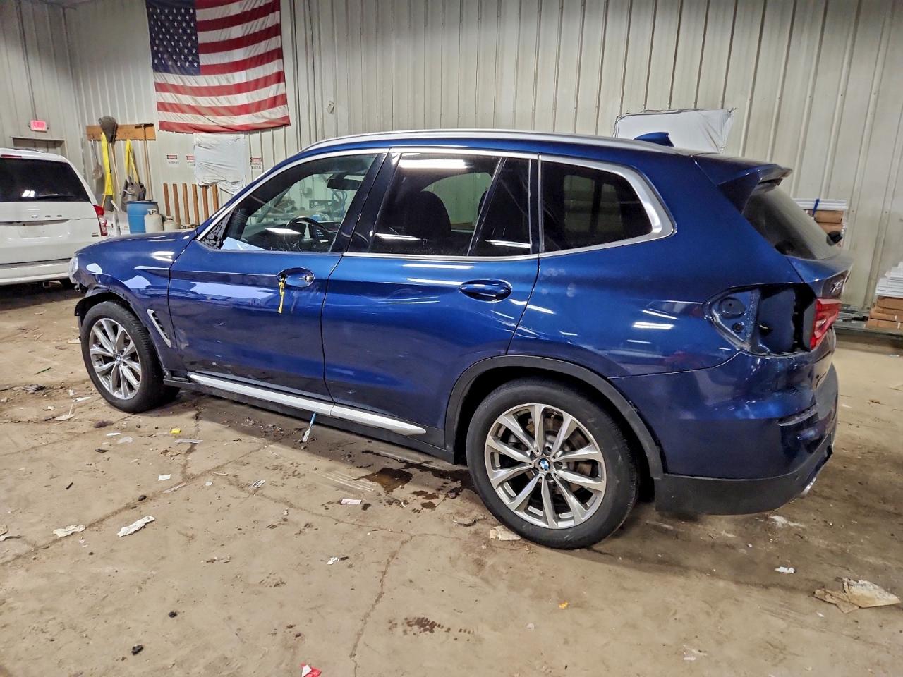 2018 BMW X3 XDRIVE30I photo 3