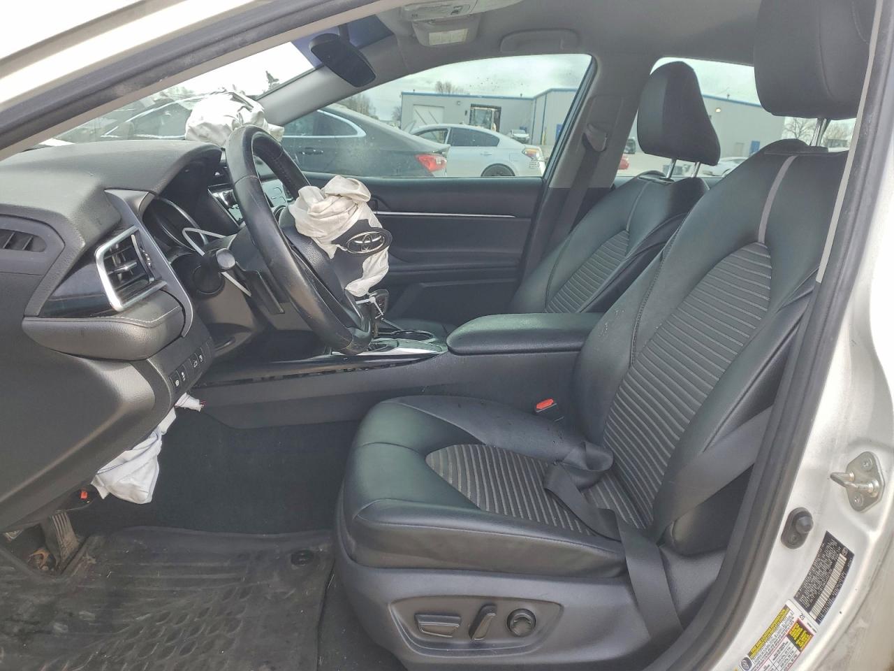 2018 TOYOTA CAMRY L photo 25
