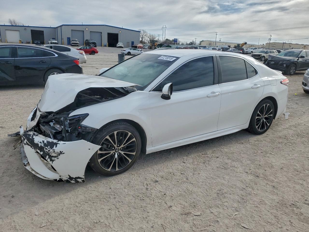 2018 TOYOTA CAMRY