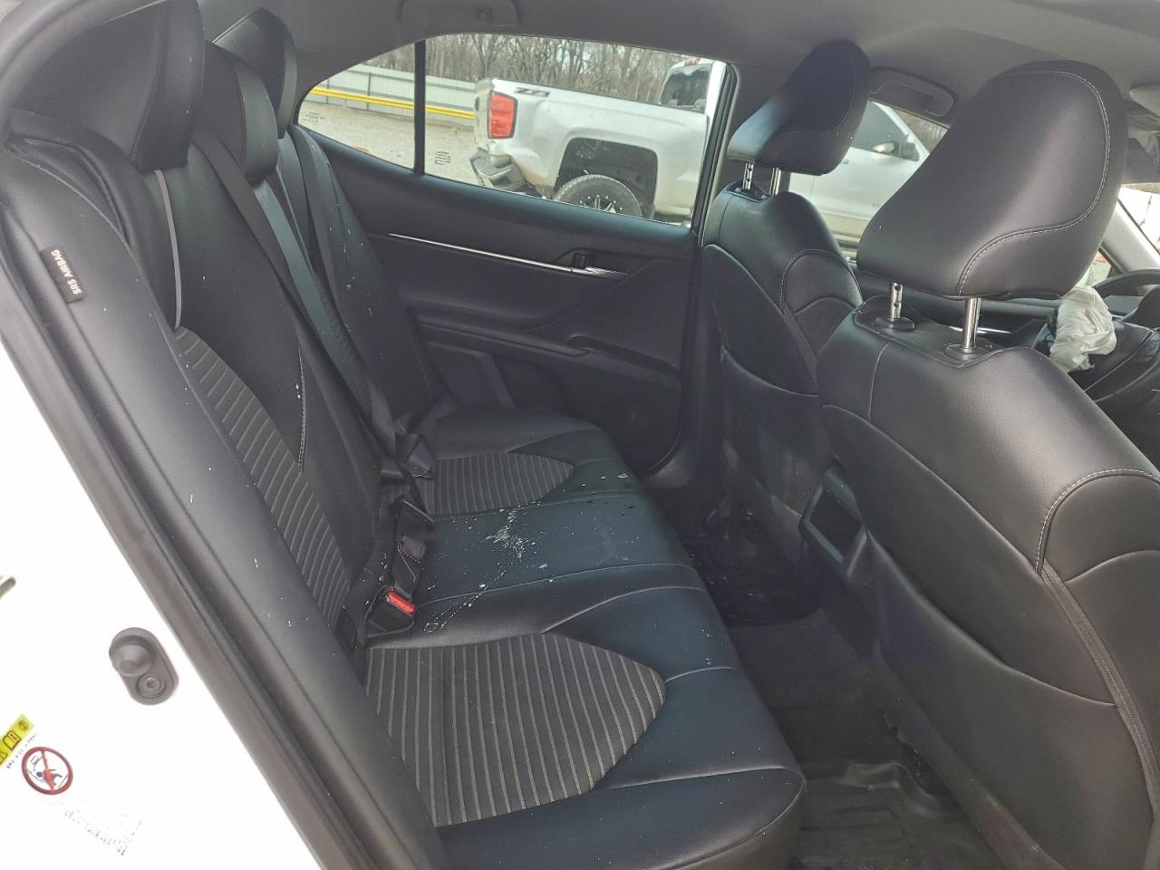 2018 TOYOTA CAMRY L photo 37