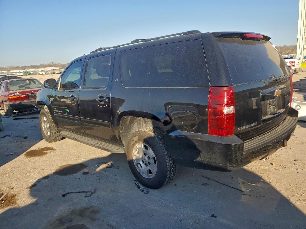 2013 CHEVROLET SUBURBAN K1500 LT photo 2