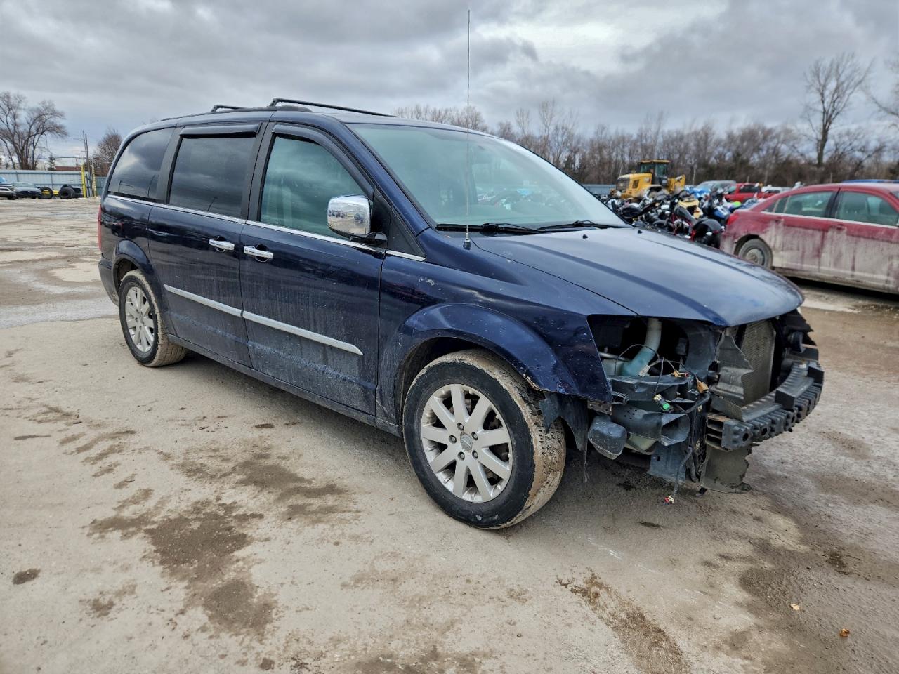 2012 CHRYSLER TOWN & COUNTRY TOURING L photo 10