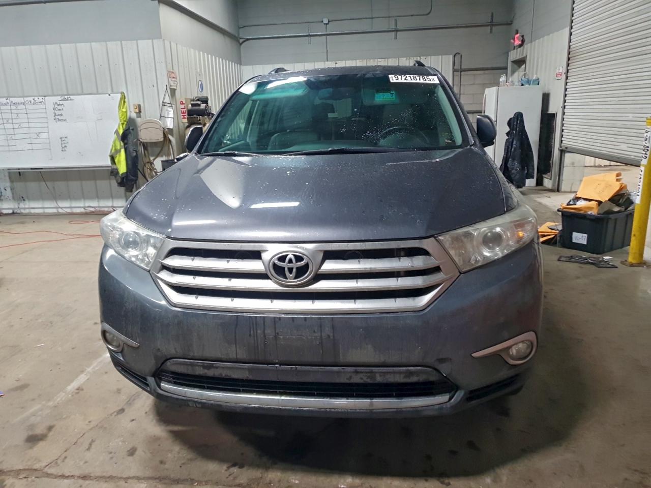 2013 TOYOTA HIGHLANDER LIMITED photo 13