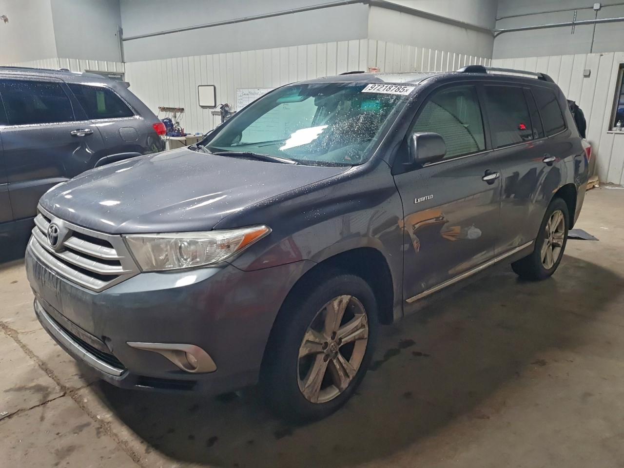 2013 TOYOTA HIGHLANDER