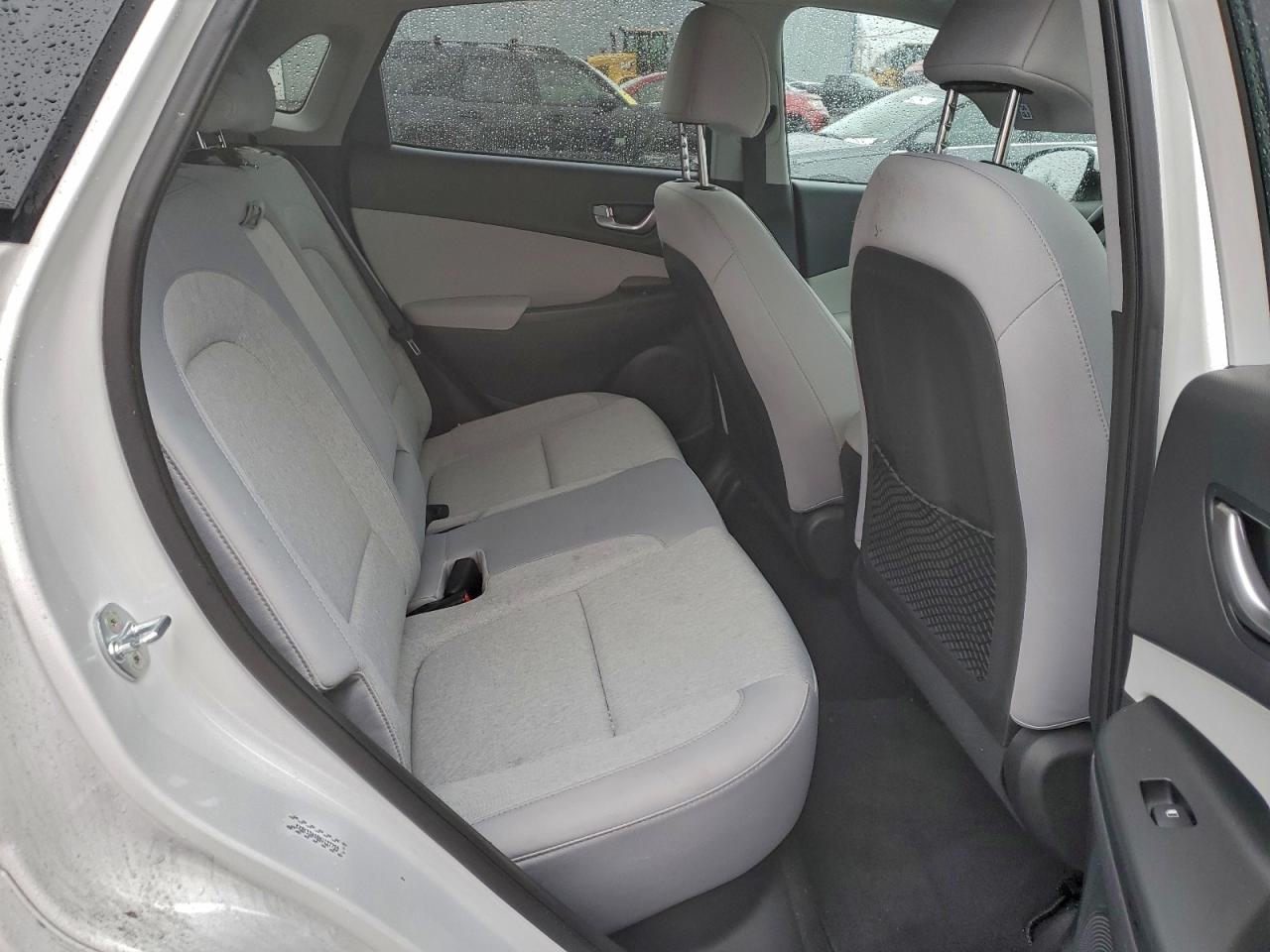 2022 HYUNDAI KONA SEL photo 10