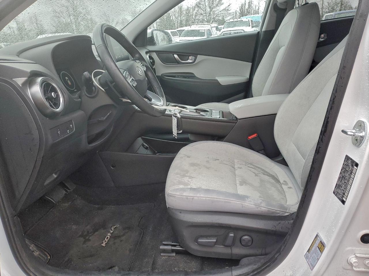 2022 HYUNDAI KONA SEL photo 7