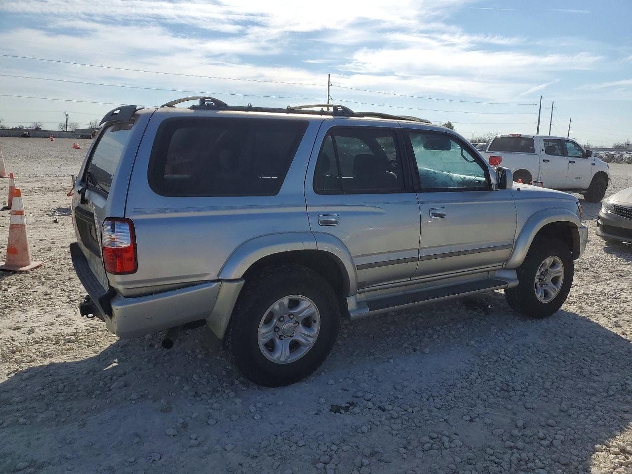 2001 TOYOTA 4RUNNER SR5 photo 7