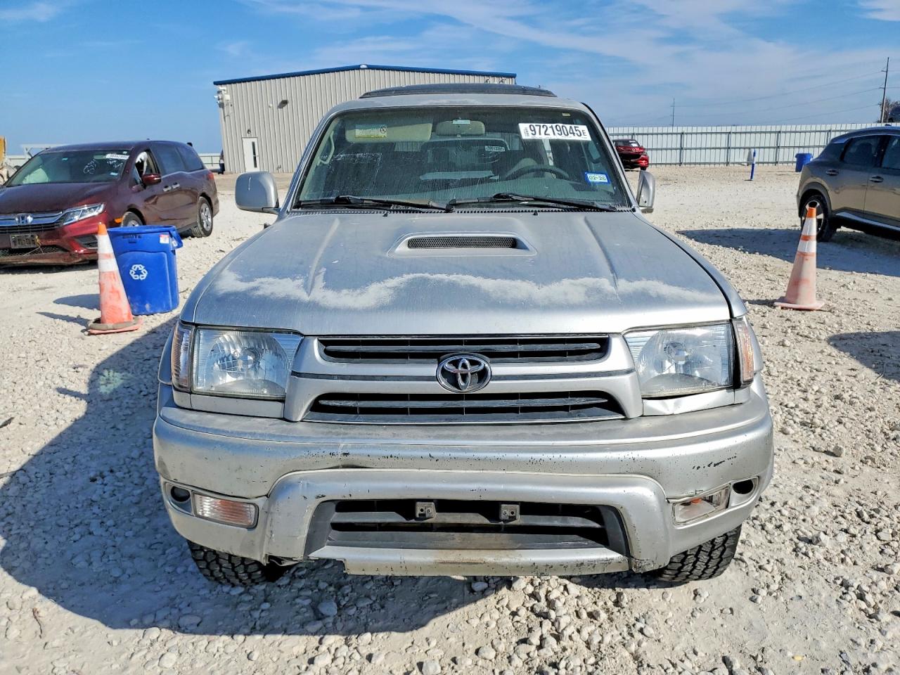 2001 TOYOTA 4RUNNER SR5 photo 13
