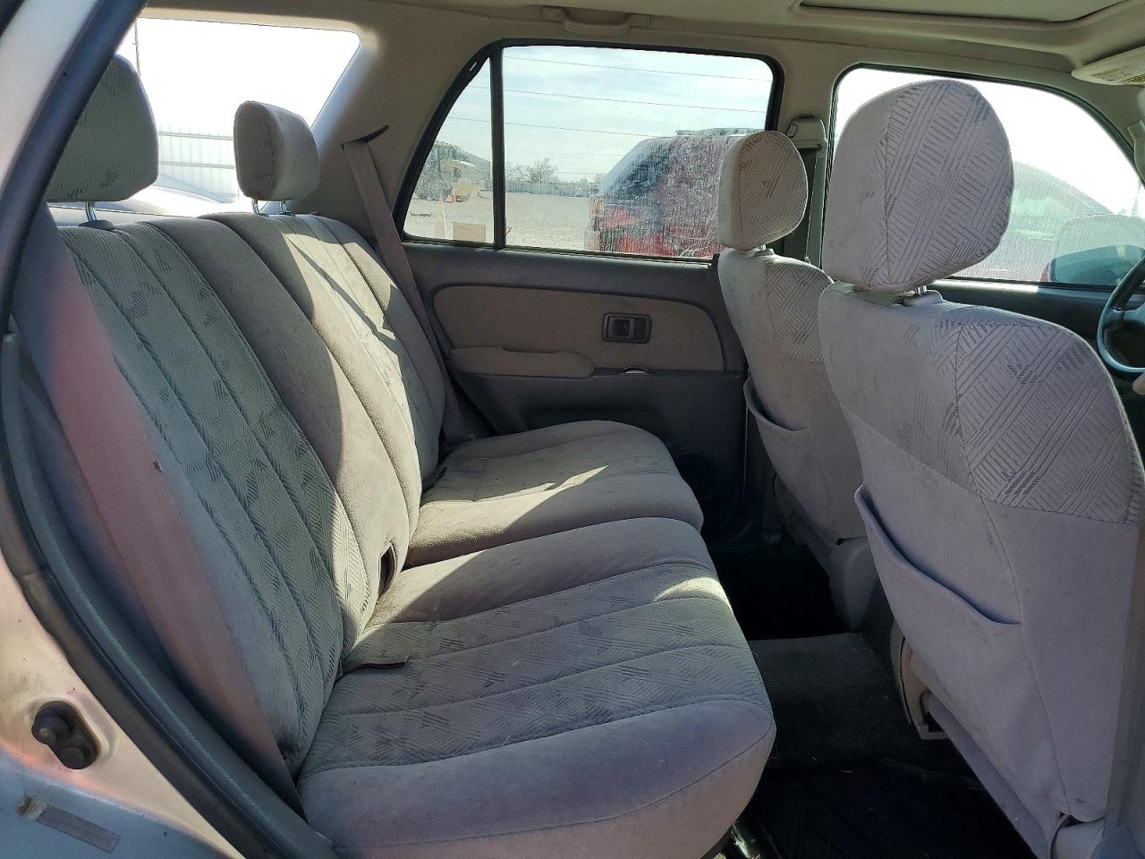 2001 TOYOTA 4RUNNER SR5 photo 31