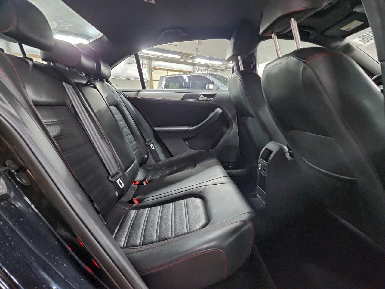 2013 VOLKSWAGEN JETTA GLI photo 28