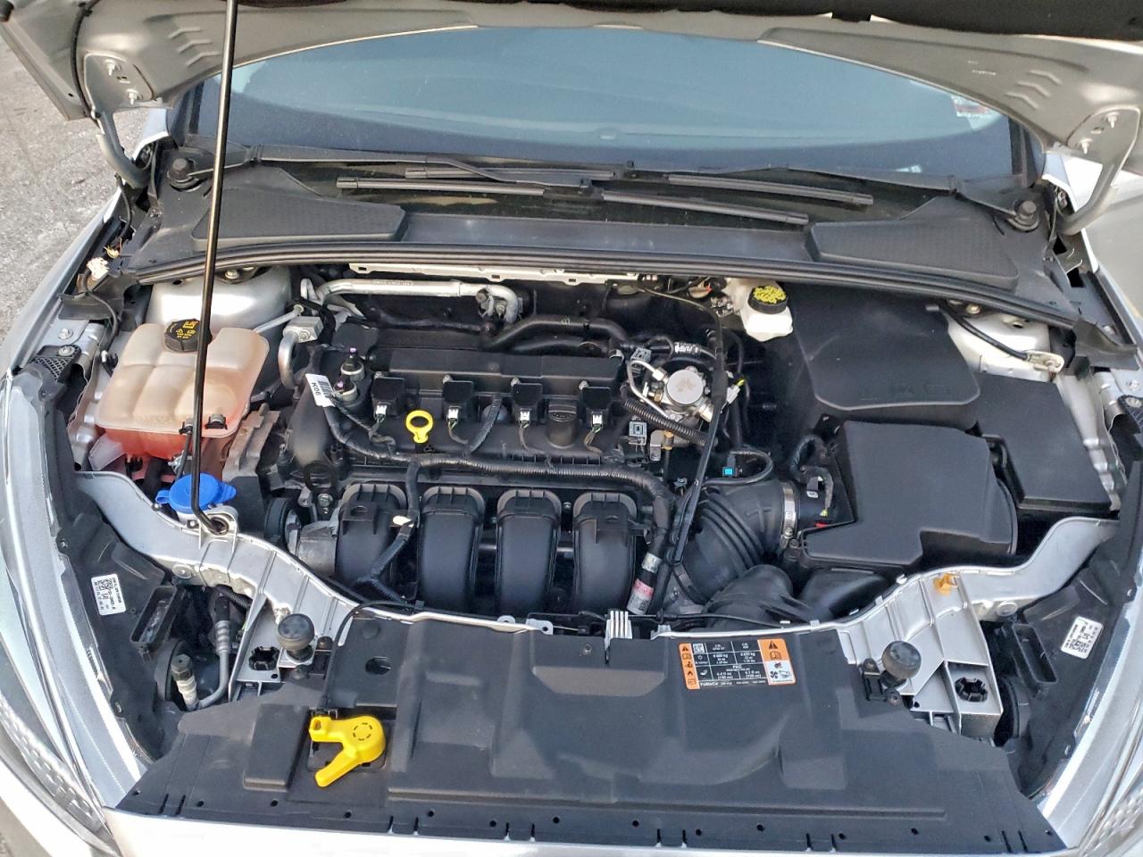 2018 FORD FOCUS SE photo 11