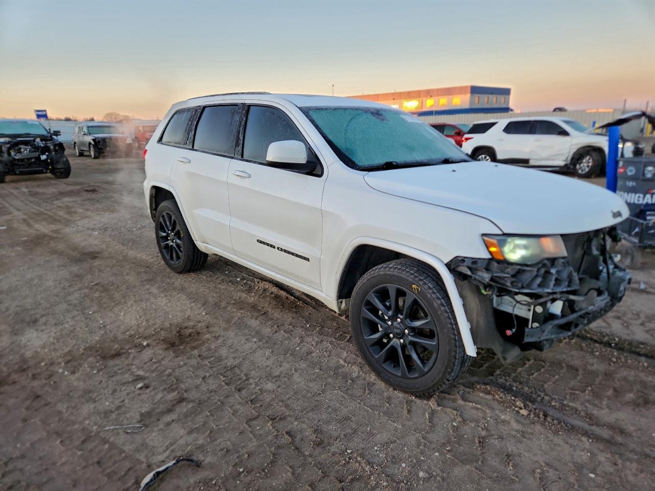 2018 JEEP GRAND CHEROKEE LAREDO photo 4
