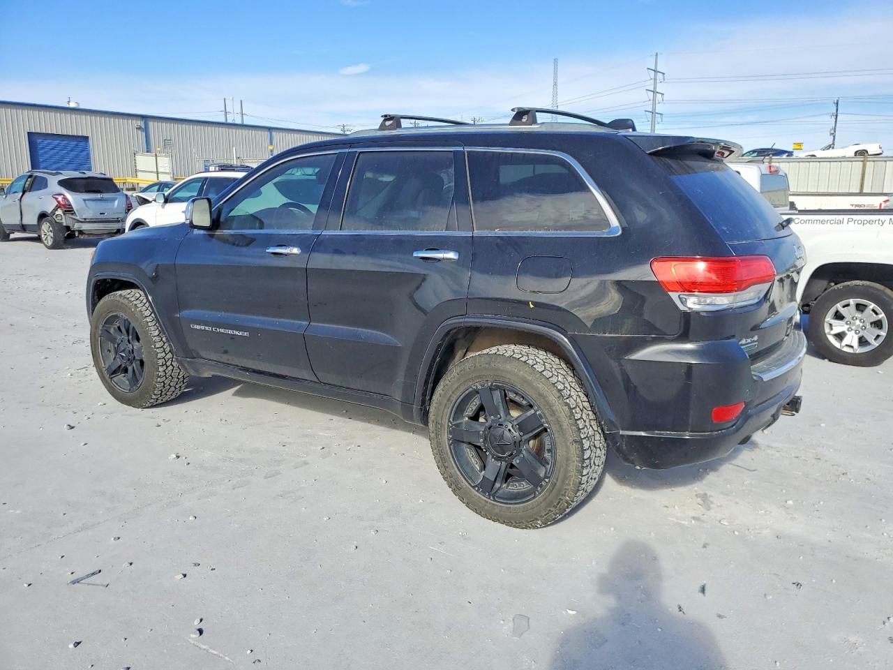 2015 JEEP GRAND CHEROKEE OVERLAND photo 2