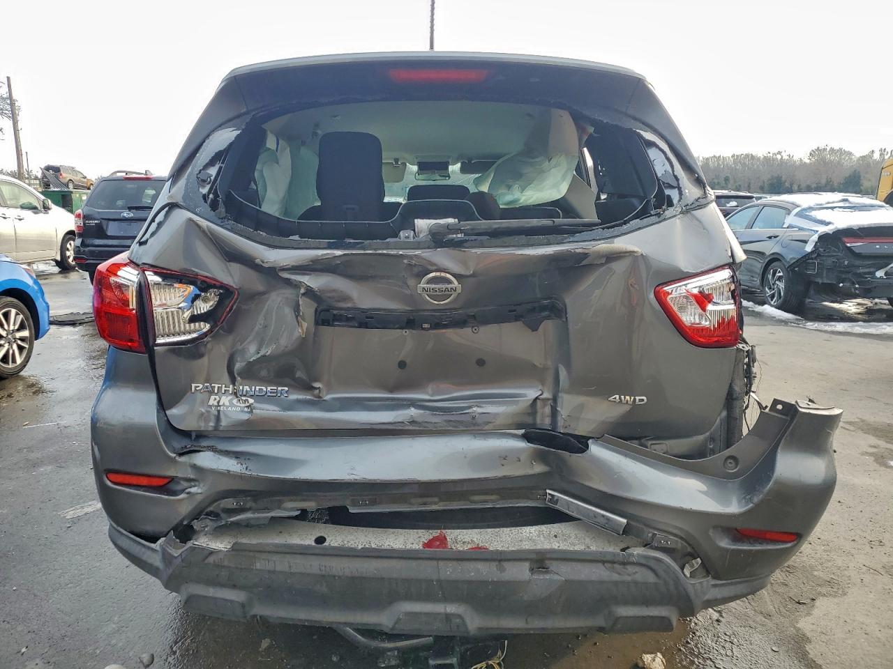 2017 NISSAN PATHFINDER S photo 16