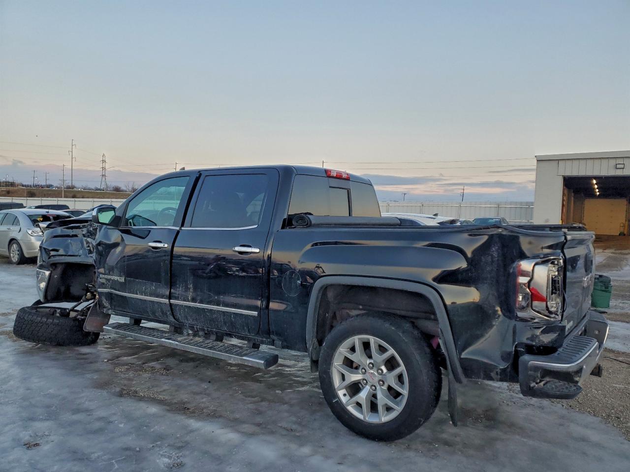 2017 GMC SIERRA K1500 SLT photo 4