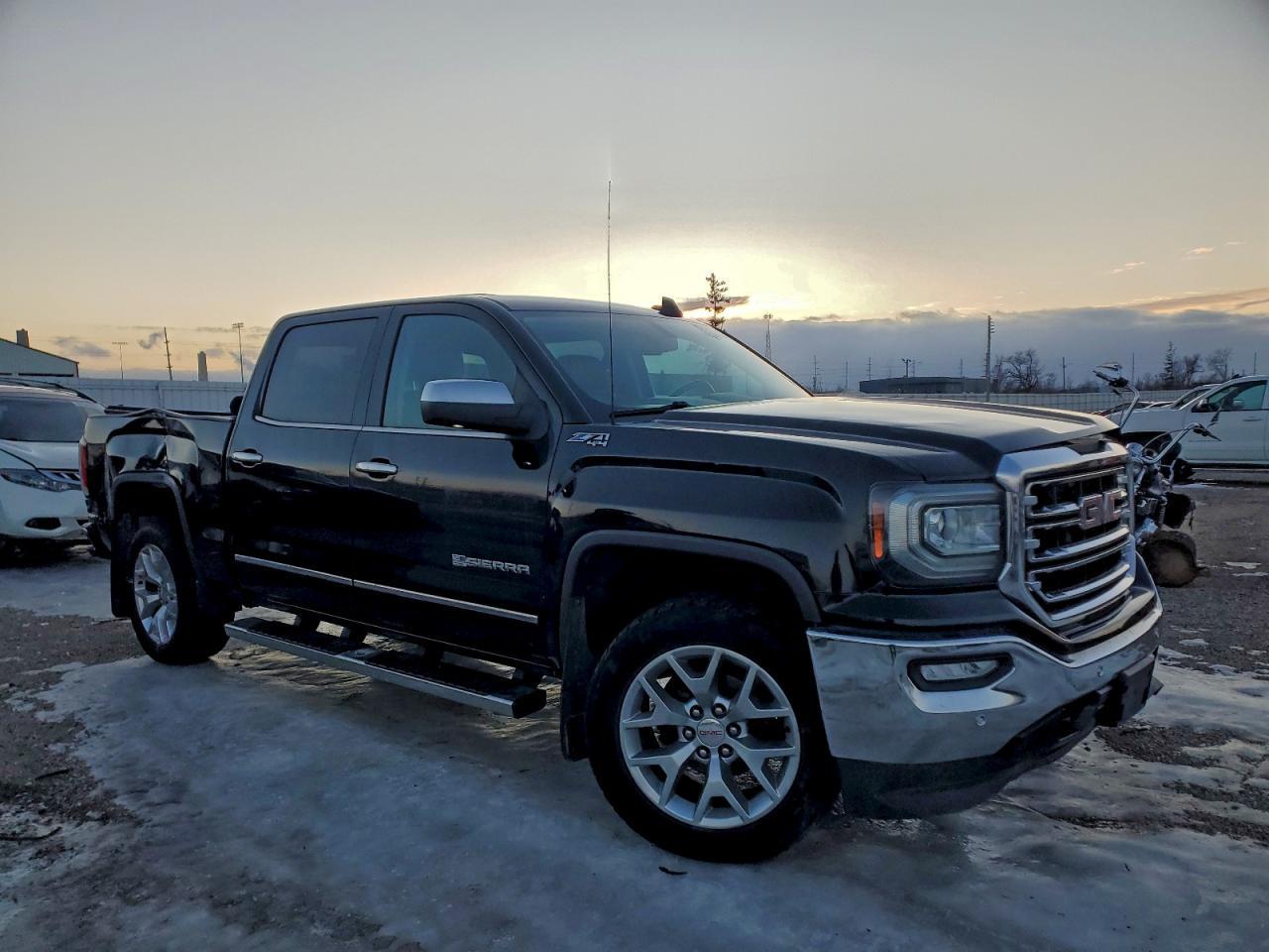 2017 GMC SIERRA K1500 SLT photo 10