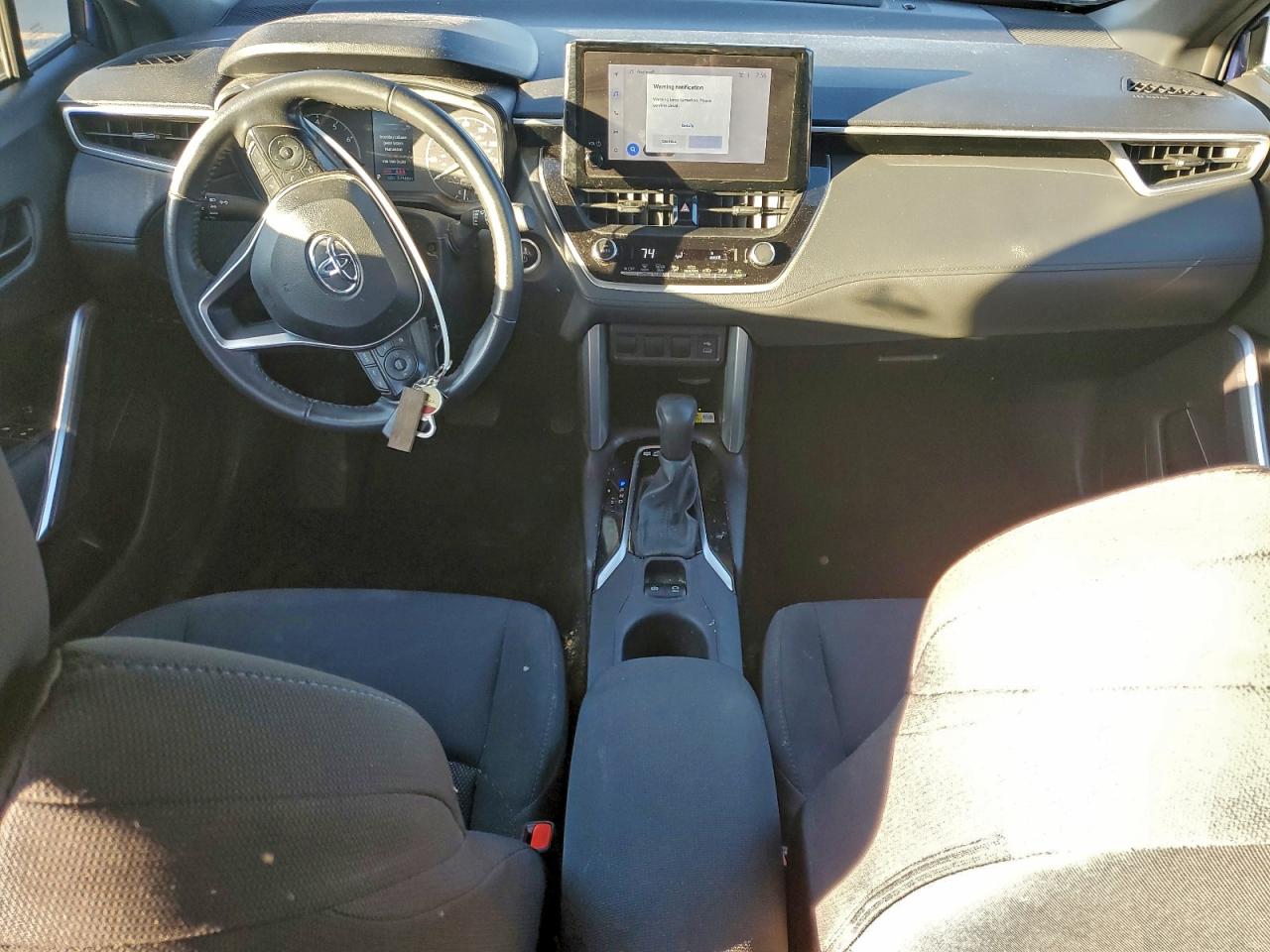 2023 TOYOTA COROLLA CROSS LE photo 22