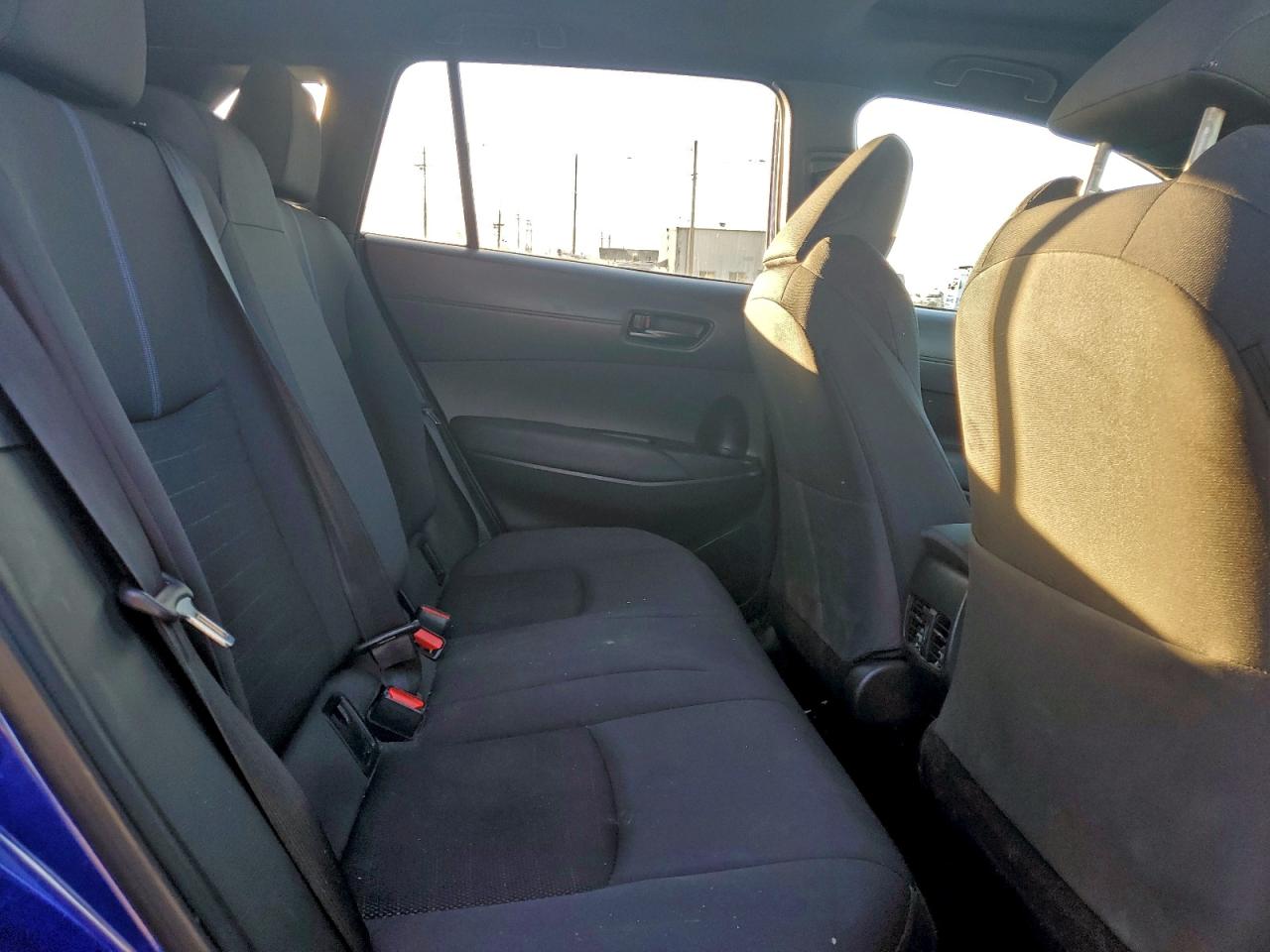 2023 TOYOTA COROLLA CROSS LE photo 31