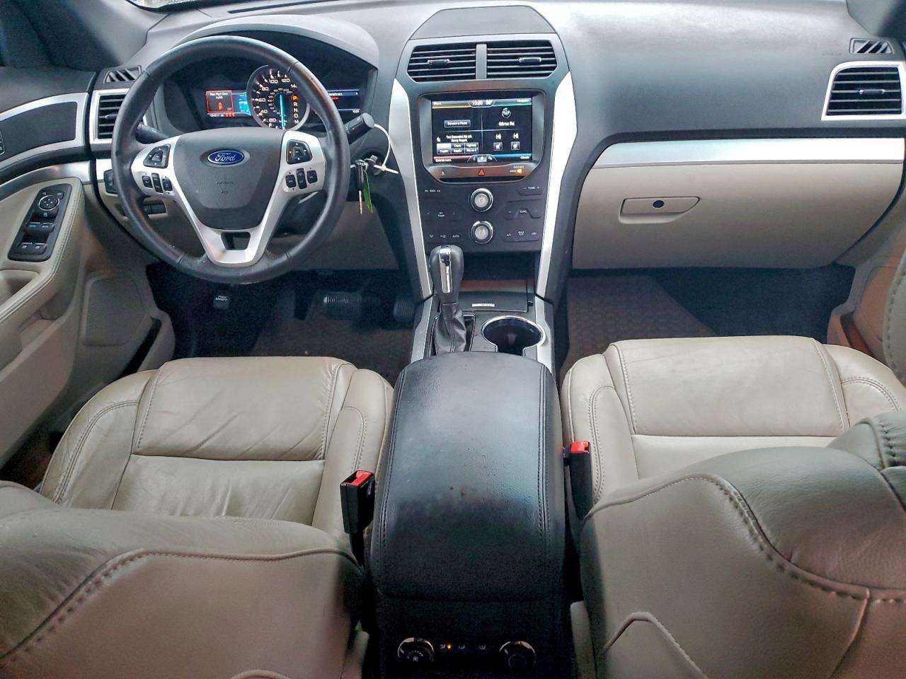 2015 FORD EXPLORER XLT photo 8