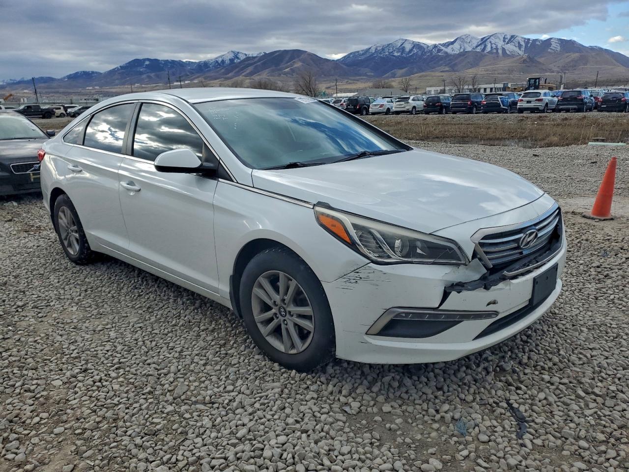2015 HYUNDAI SONATA SE photo 10