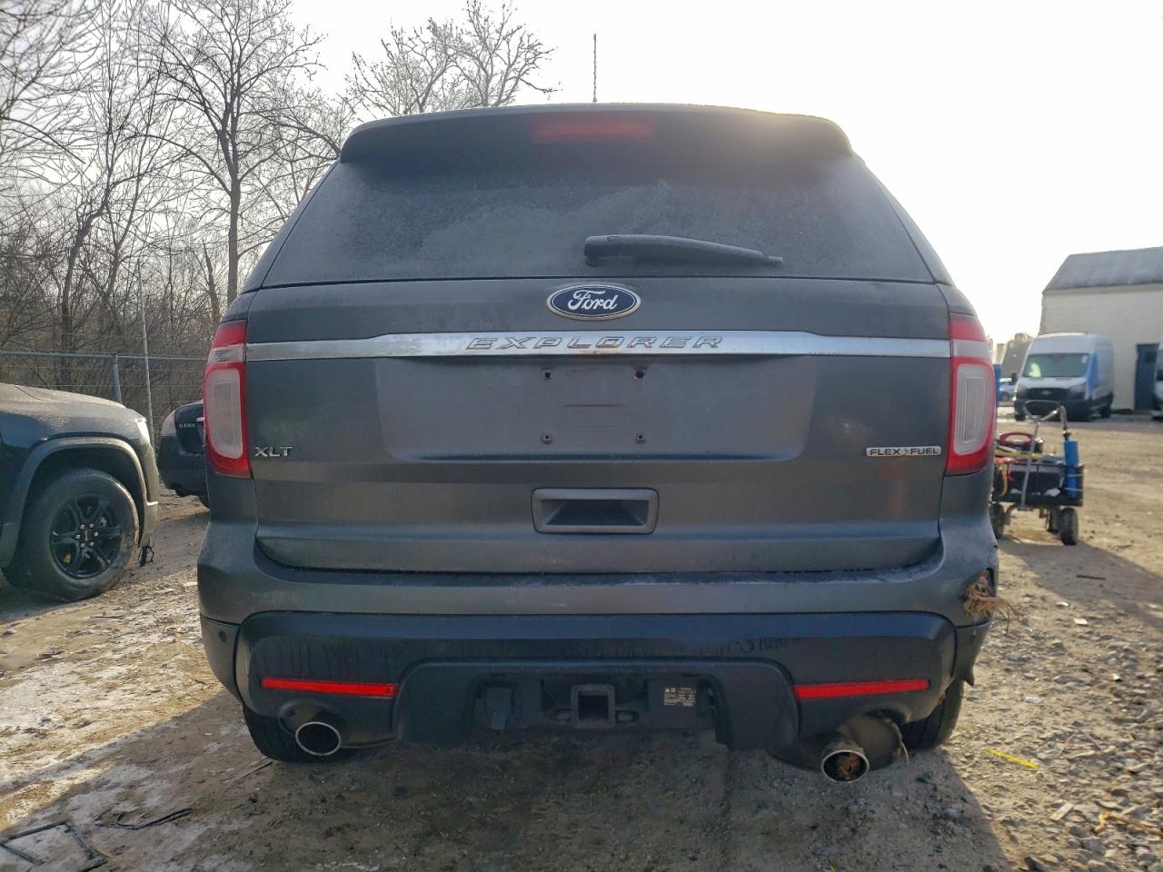 2015 FORD EXPLORER XLT photo 6