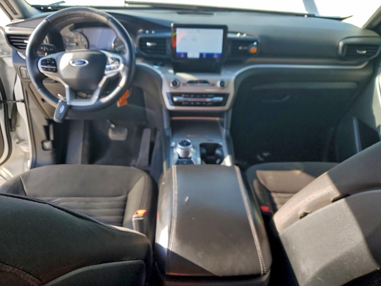 2020 FORD EXPLORER XLT photo 8
