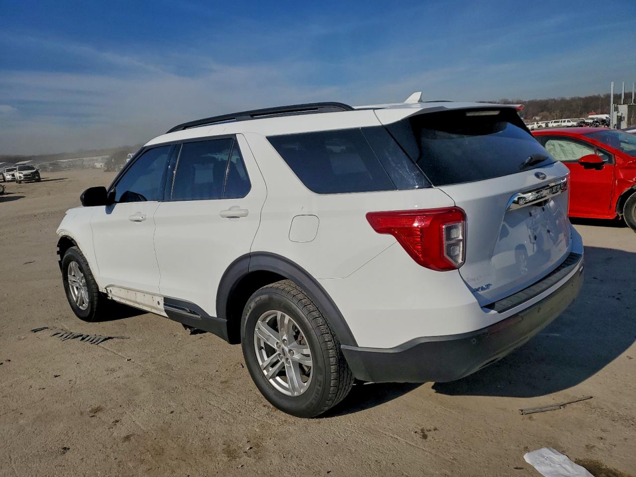 2020 FORD EXPLORER XLT photo 2