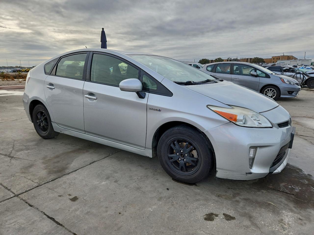 2014 TOYOTA PRIUS photo 7