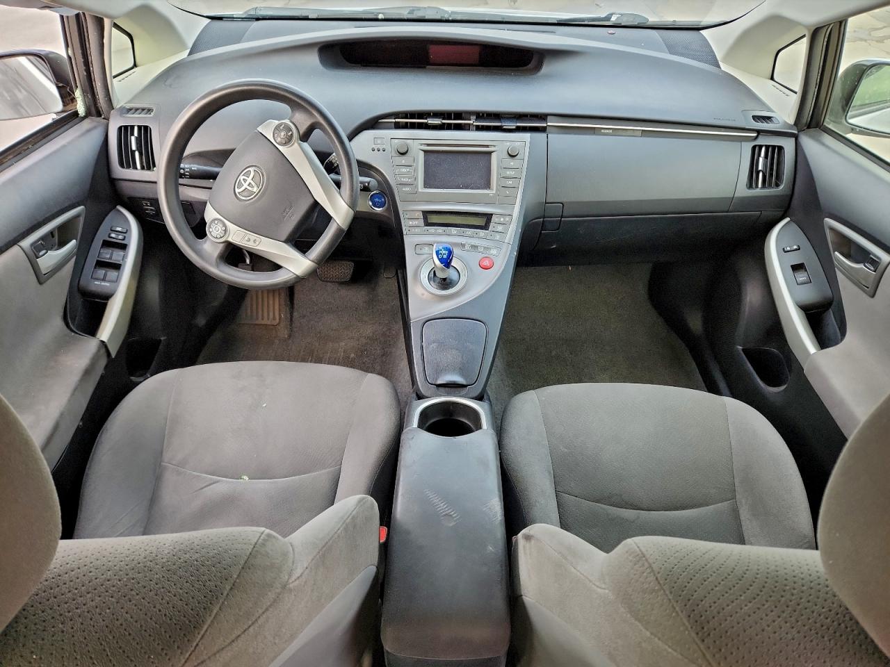 2014 TOYOTA PRIUS photo 15