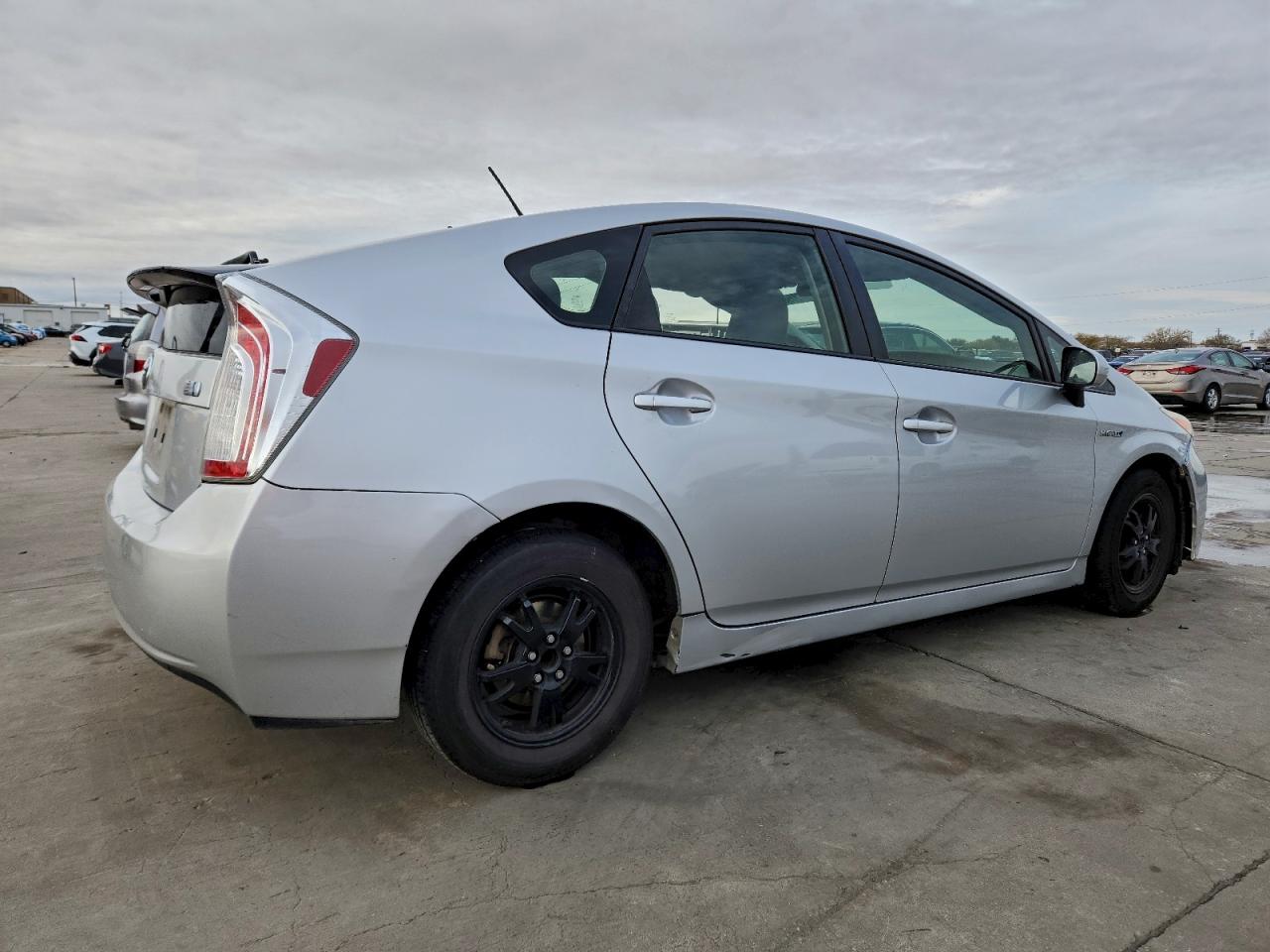 2014 TOYOTA PRIUS photo 5