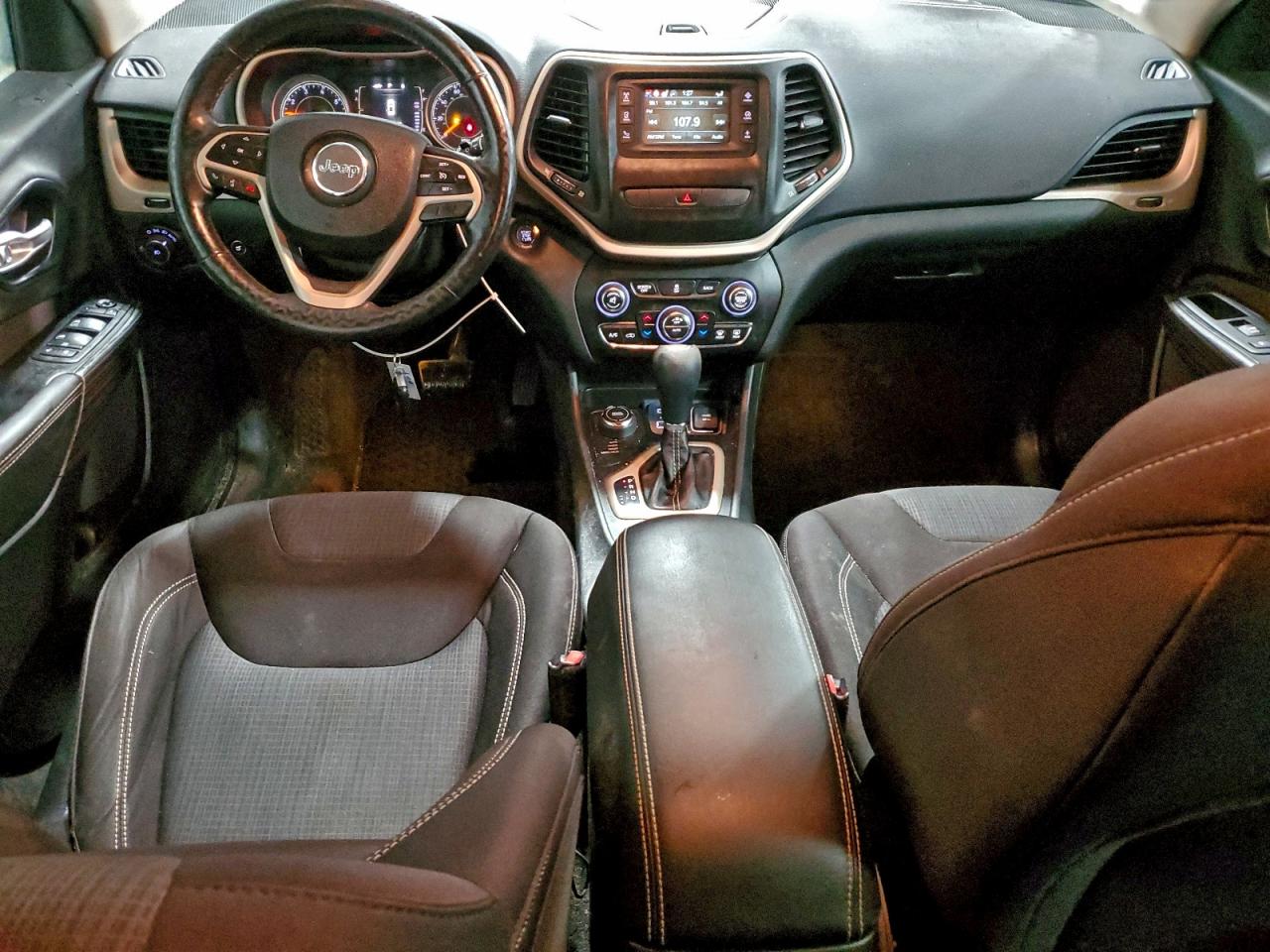 2015 JEEP CHEROKEE LATITUDE photo 8