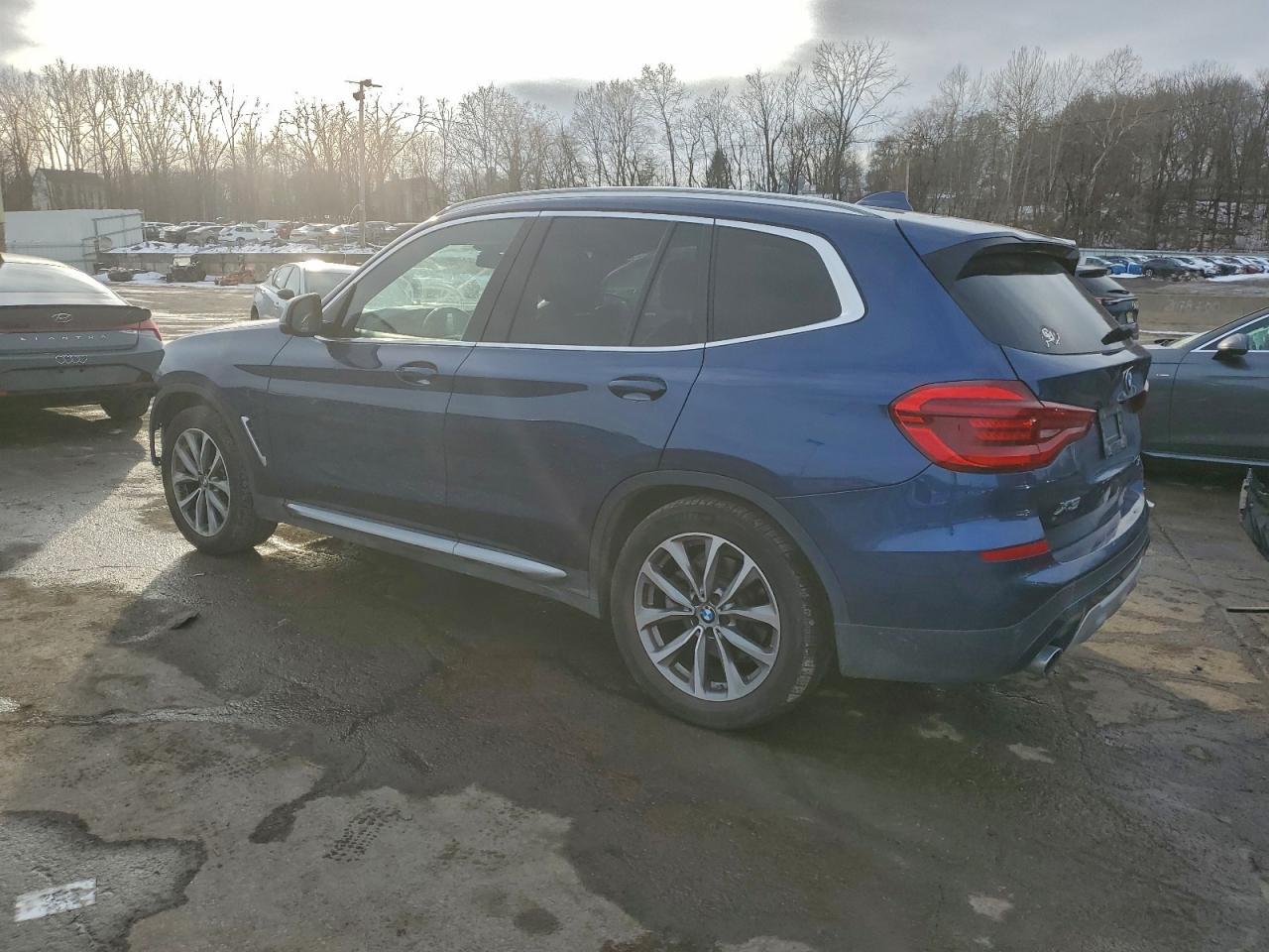 2019 BMW X3 XDRIVE30I photo 2