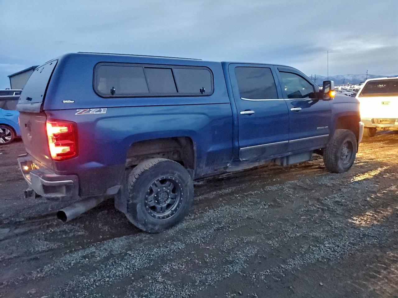 2015 CHEVROLET SILVERADO K2500 HEAVY DUTY LTZ photo 3