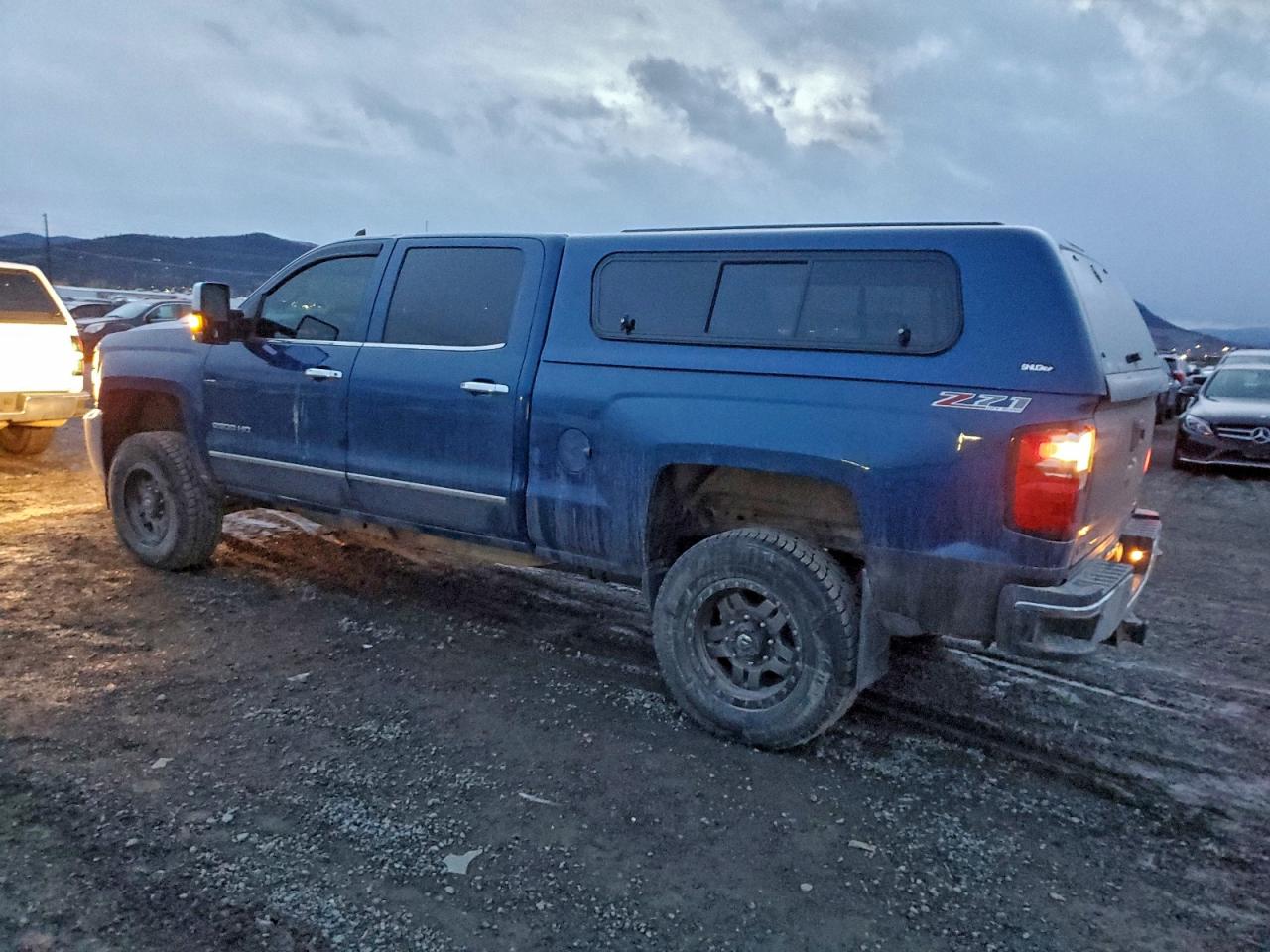 2015 CHEVROLET SILVERADO K2500 HEAVY DUTY LTZ photo 2