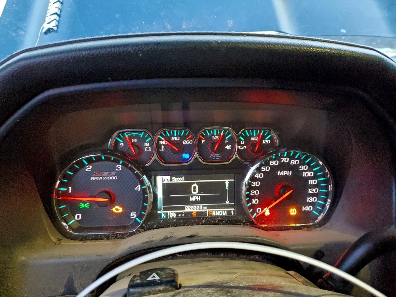 2015 CHEVROLET SILVERADO K2500 HEAVY DUTY LTZ photo 9