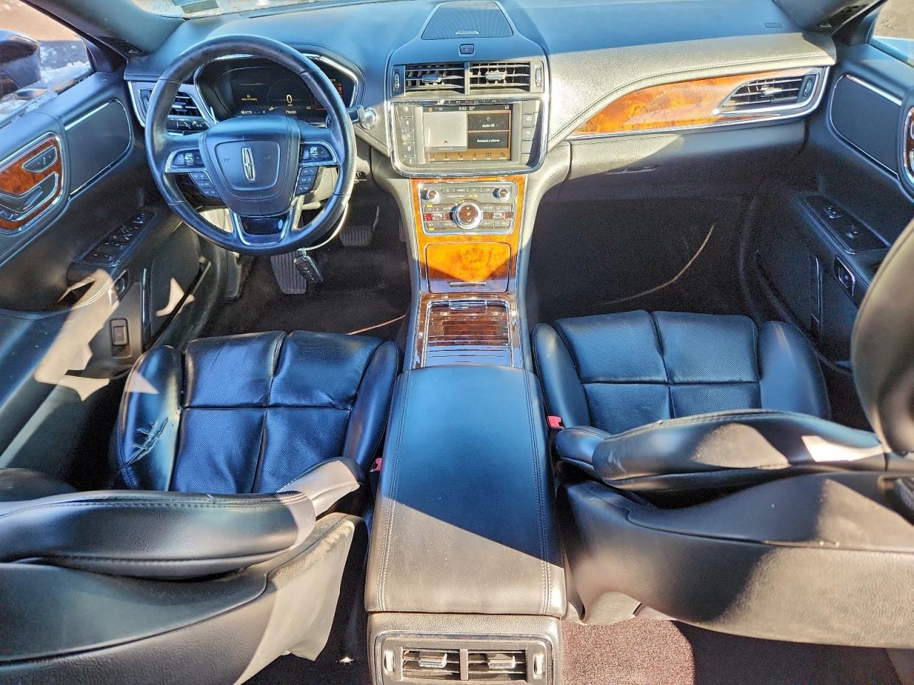 2018 LINCOLN CONTINENTAL photo 8