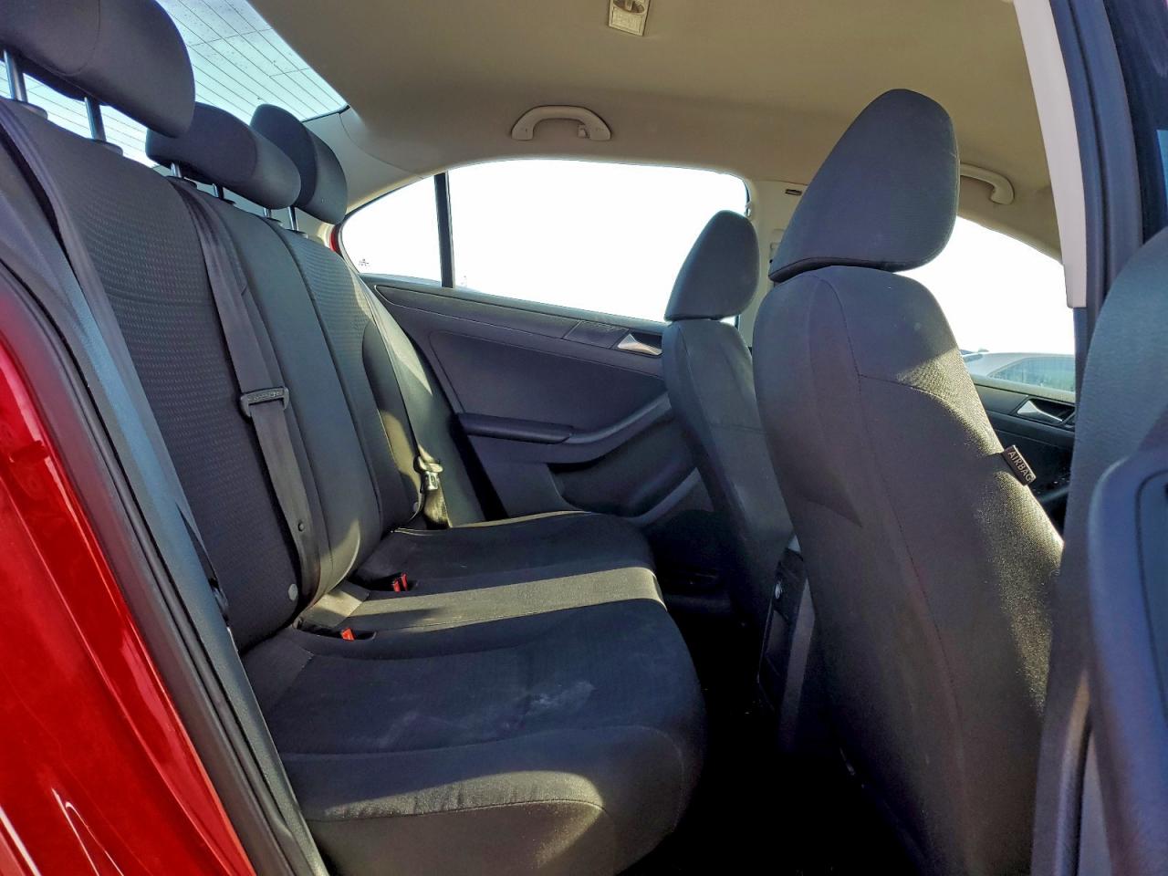 2015 VOLKSWAGEN JETTA BASE photo 10